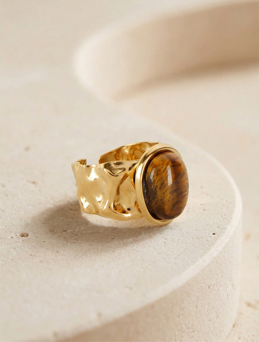 Anillo de diseño adornado con una piedra - Marrón