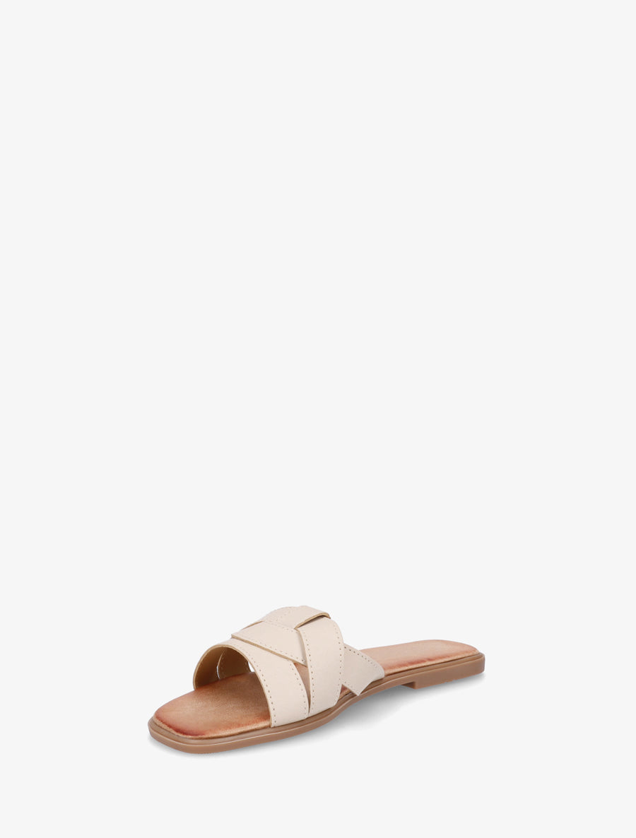 Sandalias planas con tiras cruzadas - Beige