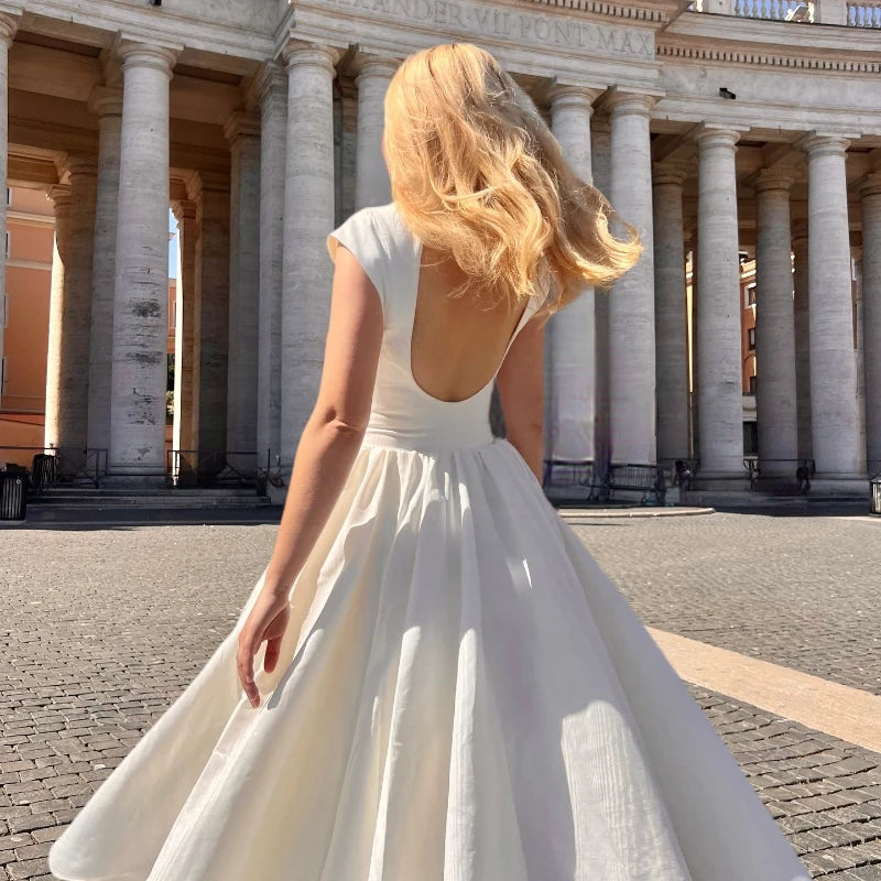 Vestido Midi Elegante con Espalda Abierta